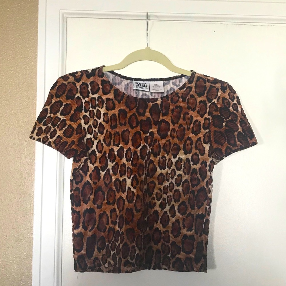 Cheetah print smocked t-shirt
